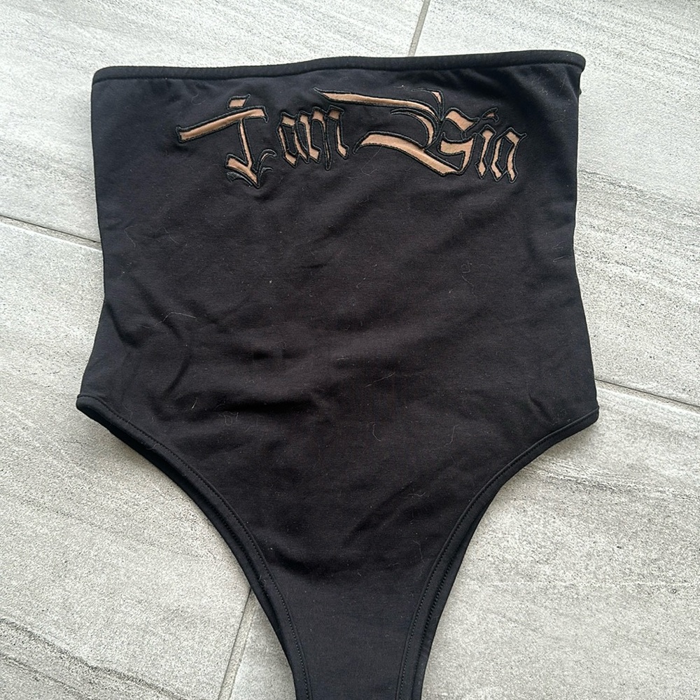 I am gia body suit